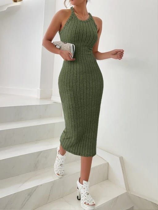 Vestido Midi Ajustado Con Cuello Halter Liso
